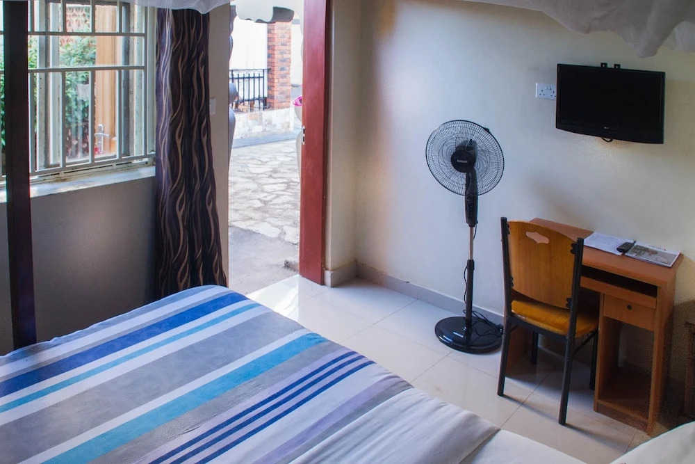Satellite One Hotel