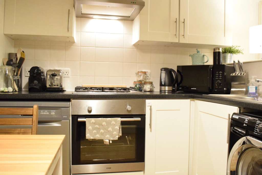 Stunning 2 Bedroom Flat Near Wimbledon
