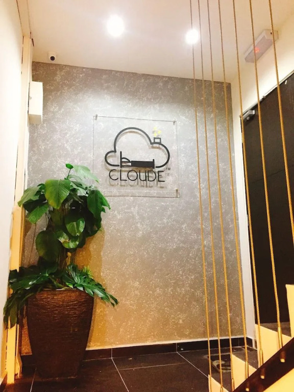 Cloude Stay