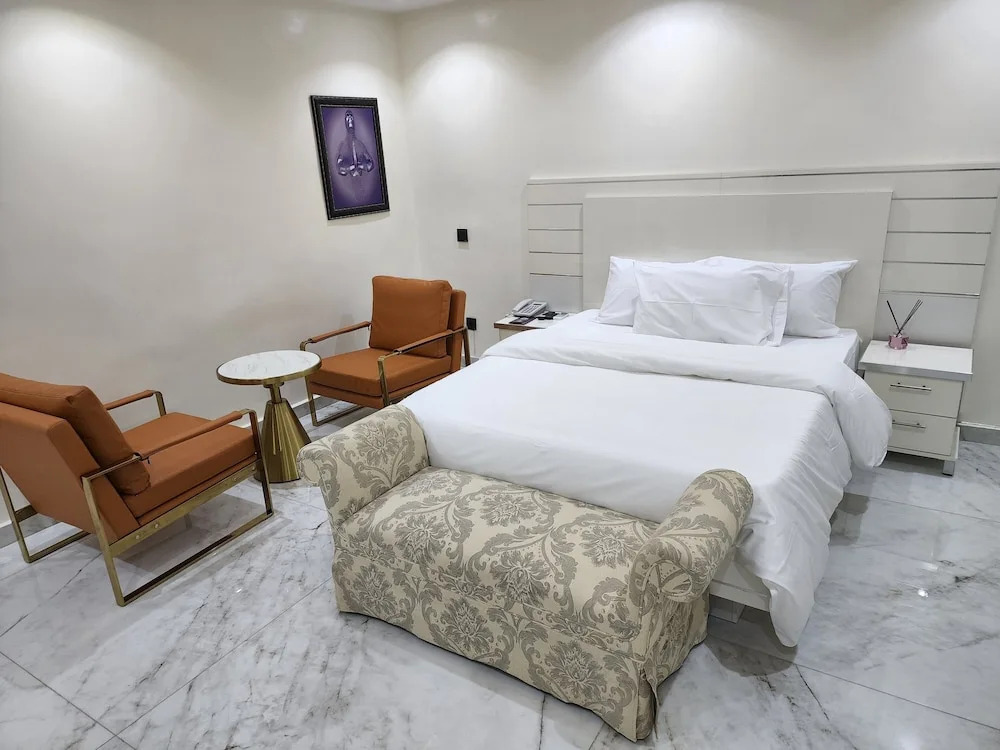 Luxol Homes And Suites