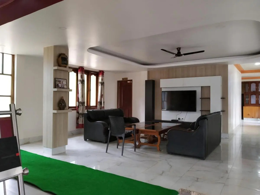 Ziro Palace Inn
