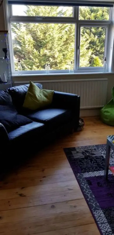 Spacious 2 Bedroom Flat in Acton