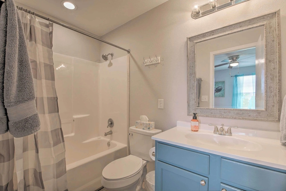 Cozy Family Condo w/ Balcony in Heart of Branson