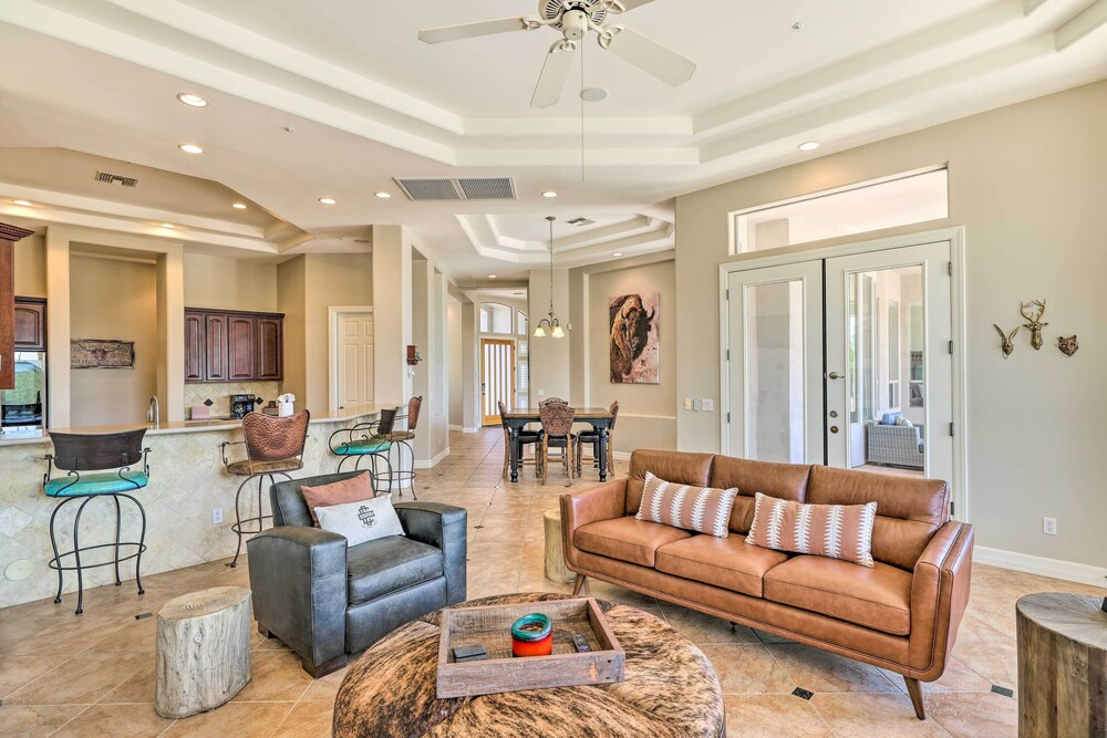 Infinity Pool: Stunning Home in Cave Creek