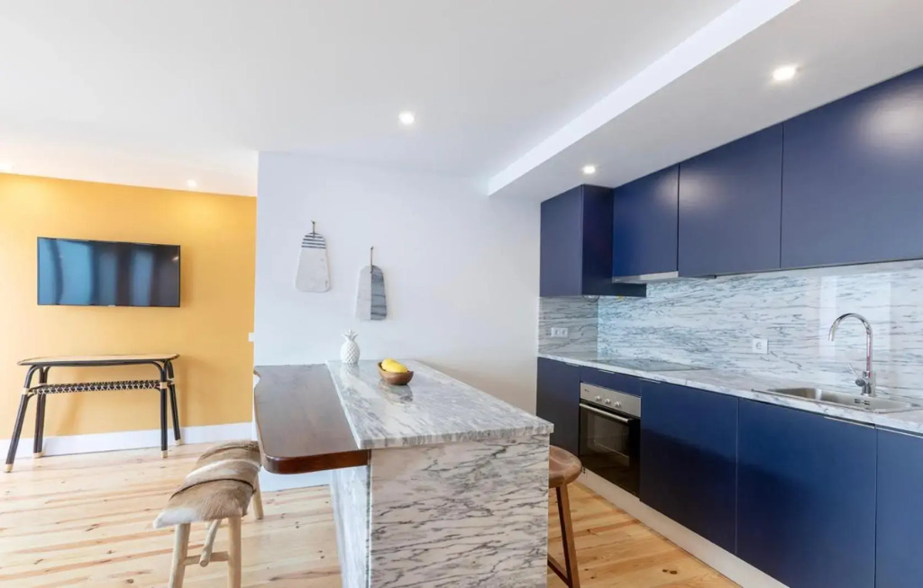 Lemon Tree Family Apartment