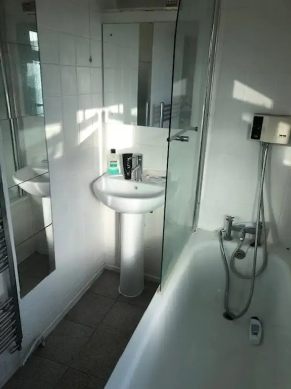 London Charm Retreat - Central Location