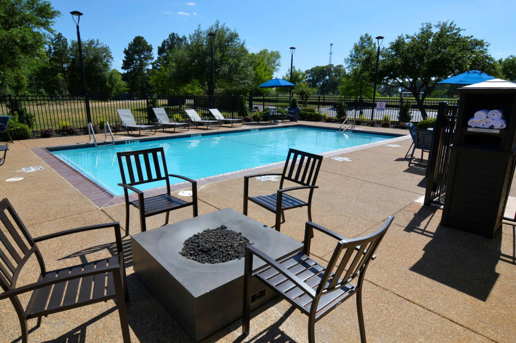 Best Western Plus Rama Inn & Suites