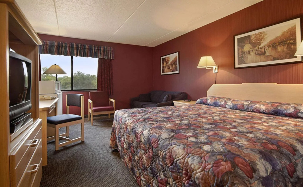 Days Inn by Wyndham Portage La Prairie