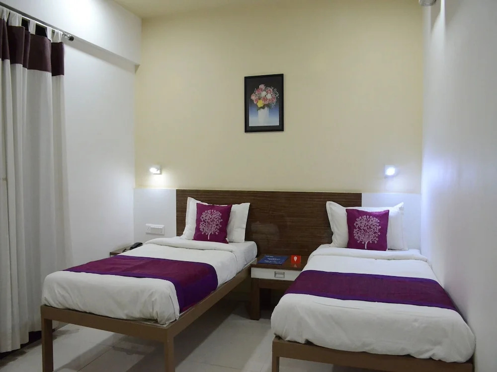 OYO 4017 Hotel Grand Ashwin 1