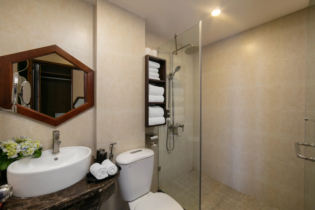 Victory Legend Hotel - In Hanoi Central