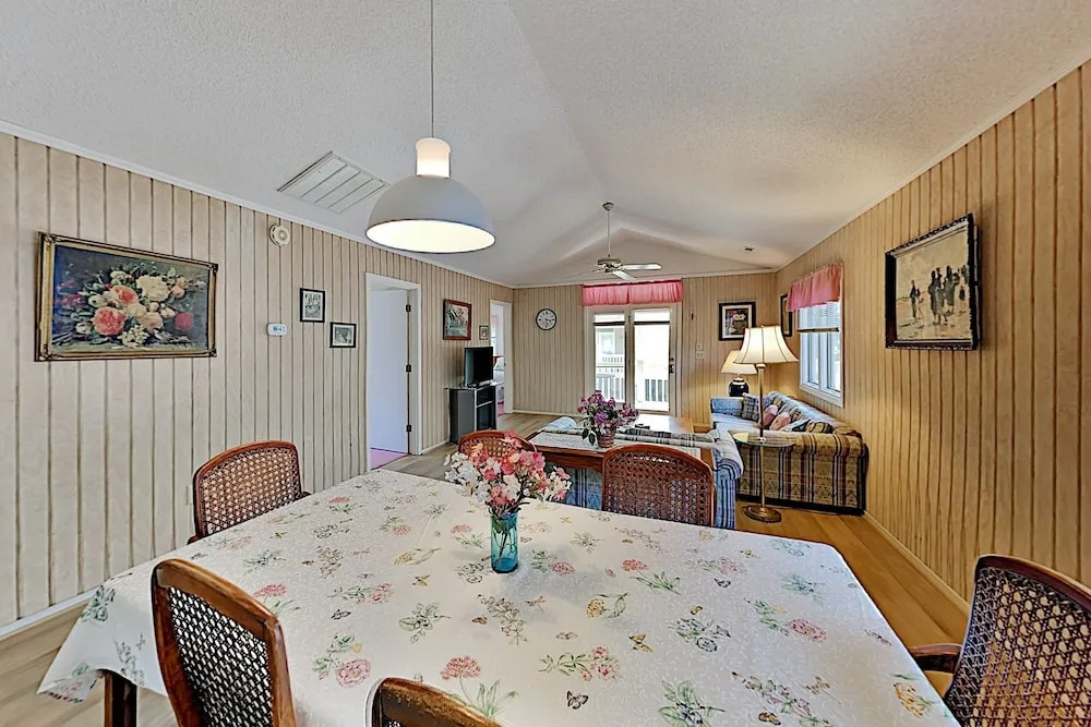 1summect 3 Bedroom Cottage