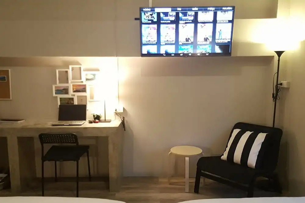 The Ace Stylish Budget