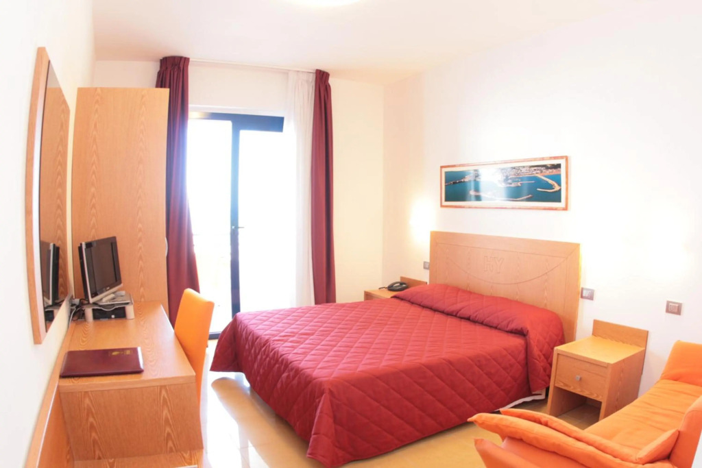 Hotel Yria