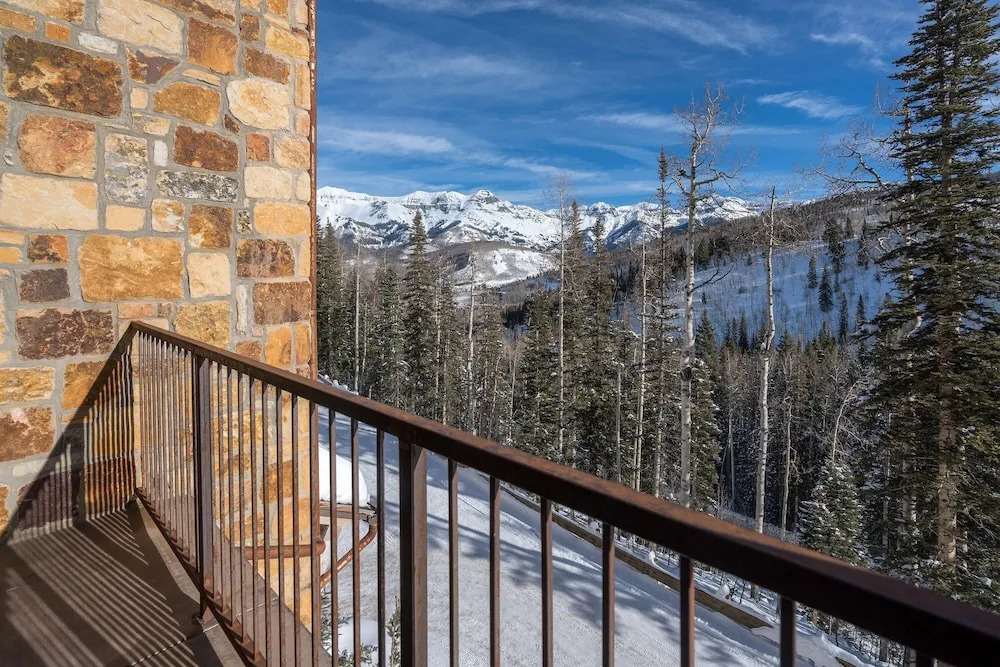 Villas at Cortina 4 by Alpine Lodging Telluride