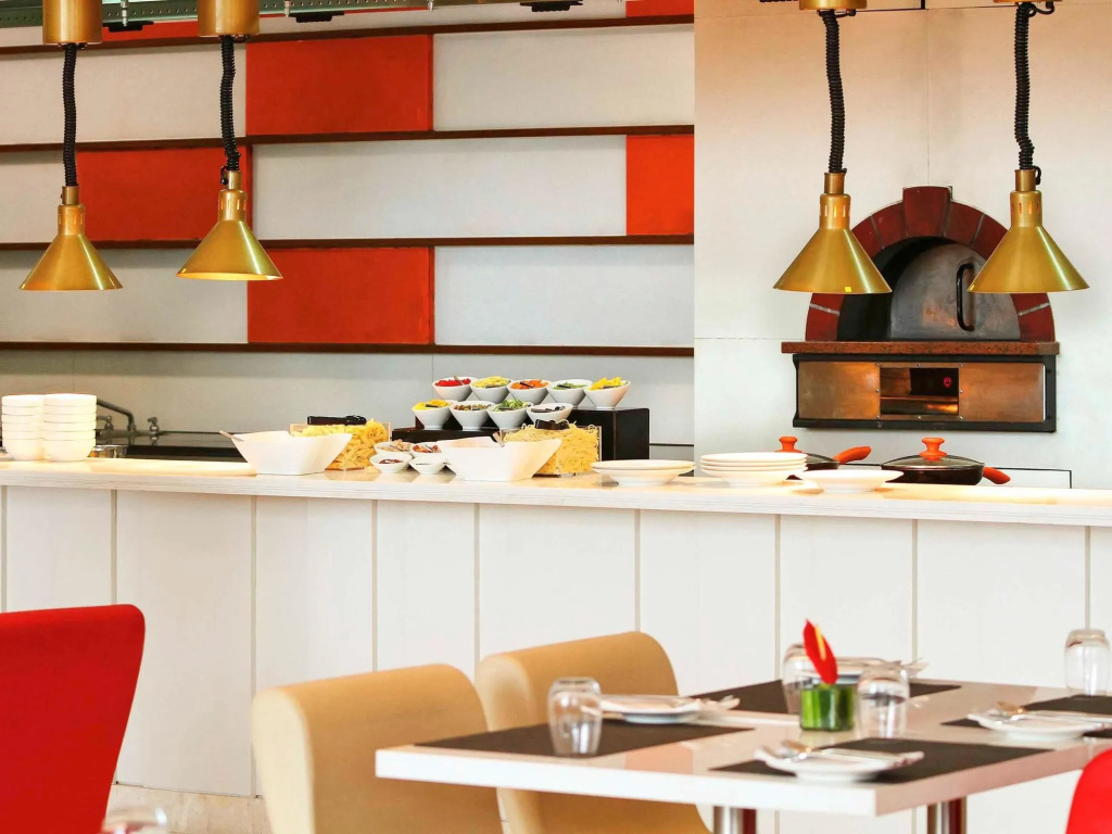 ibis New Delhi Aerocity - An Accor Brand