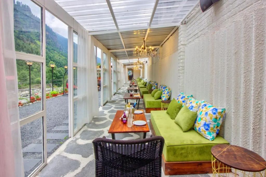 PARADISE - The Whitehouse Cafe