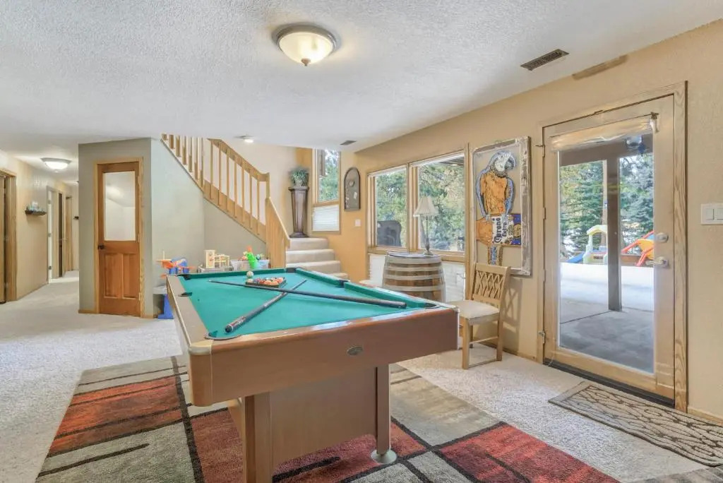 4BD Woodland Lodge Pool Table Grill Dogs Welcome