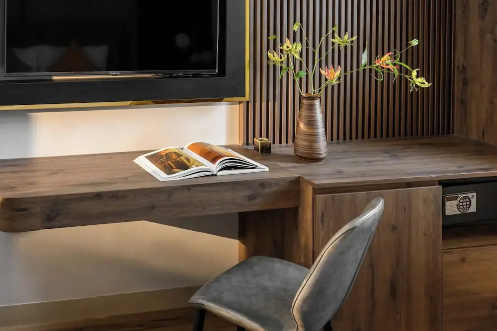 Acnos Hotel