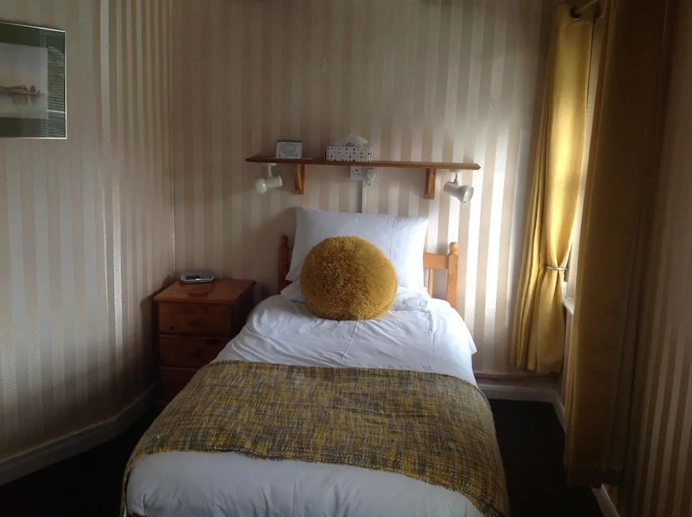 Smugglers Hotel