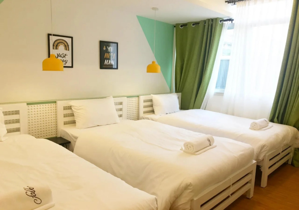 Folk Poshtel Asok