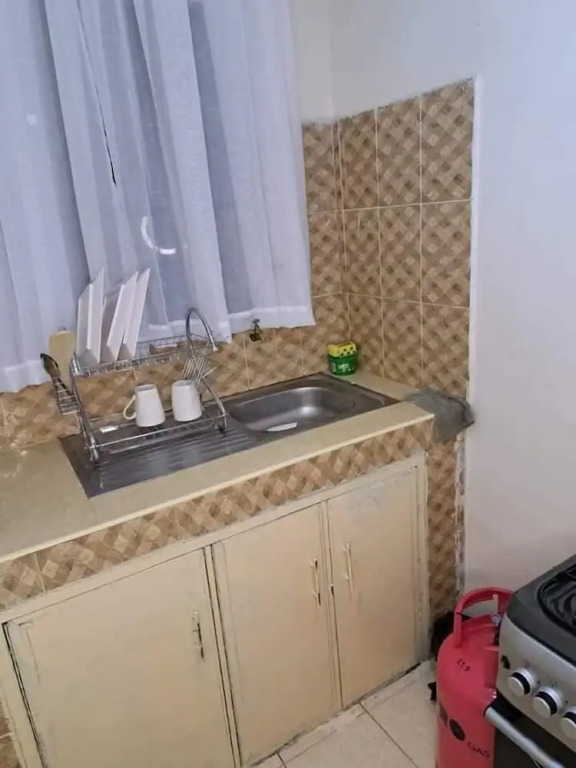 Lux Suites Red Plate Studio Apartments