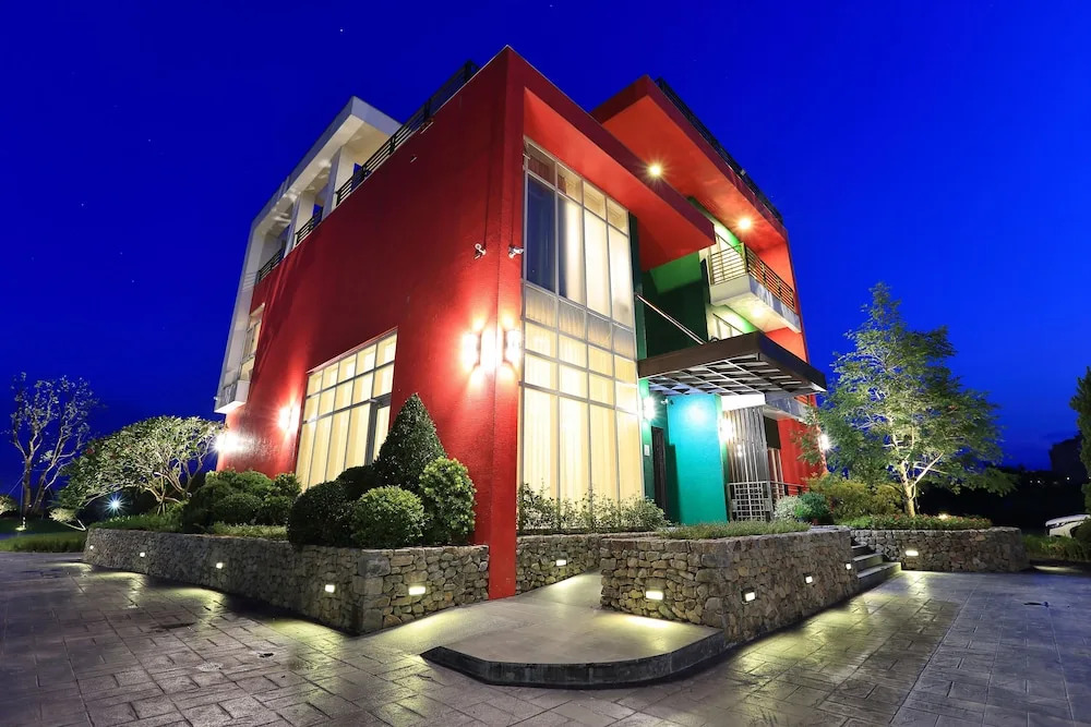 Lotung Stay B&B
