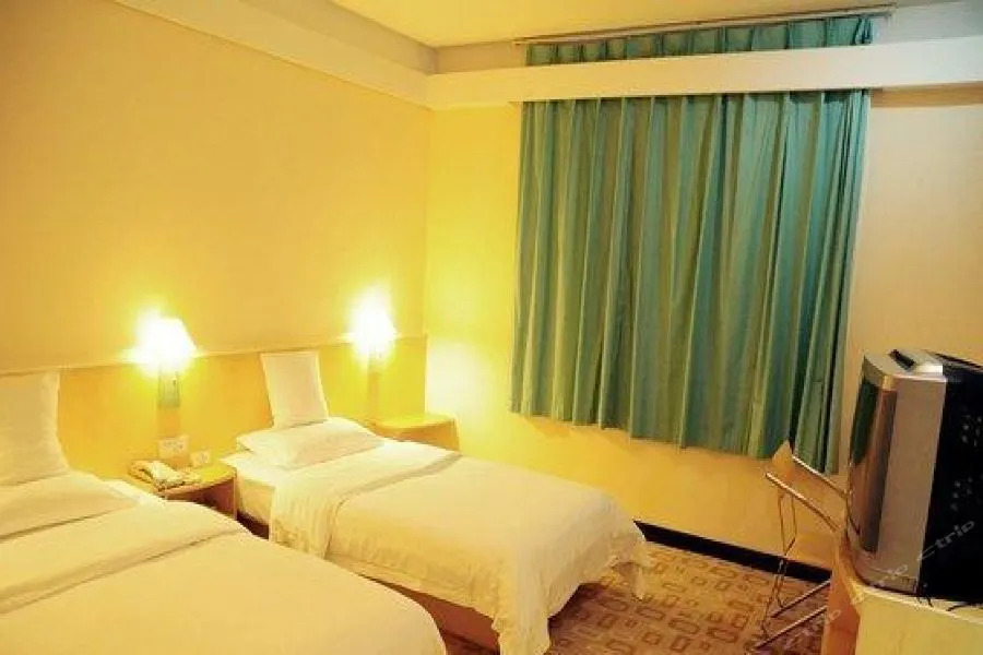 Meishan Hotel (Sansu Temple Wanda Plaza Branch)