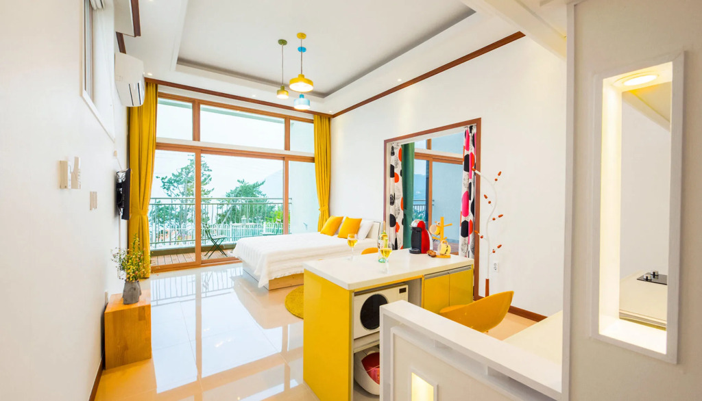 Sea & Pine Pension