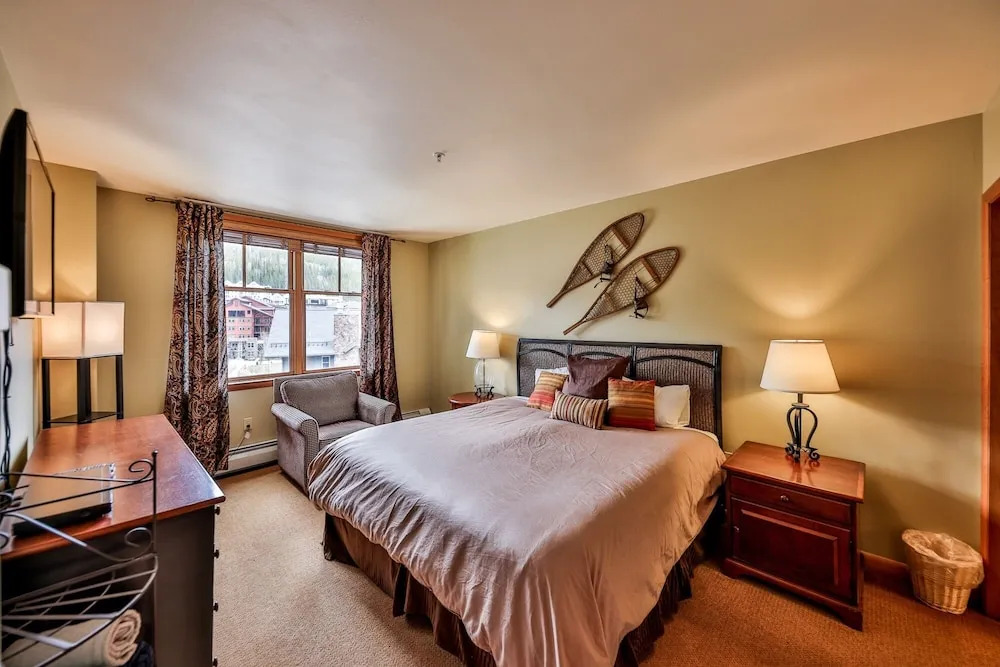 Zephyr Slopeside - 1504 2 Bedroom Condo by RedAwning