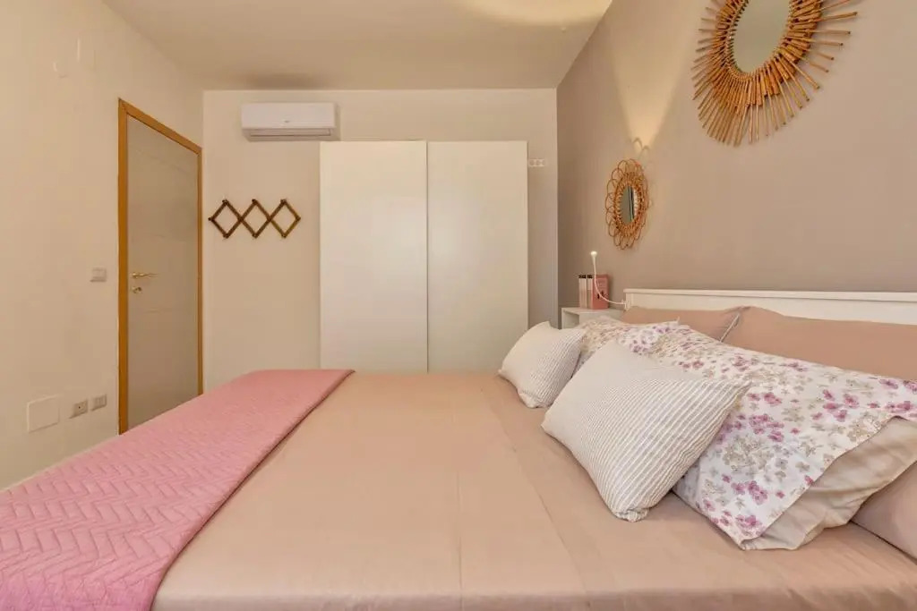 Antine 54 - Magnolia Holidays