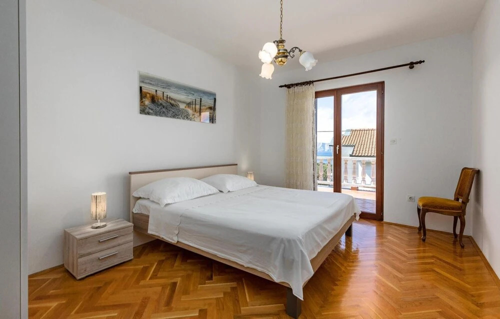 Awesome Home in Klenovica With Wifi and 5 Bedrooms