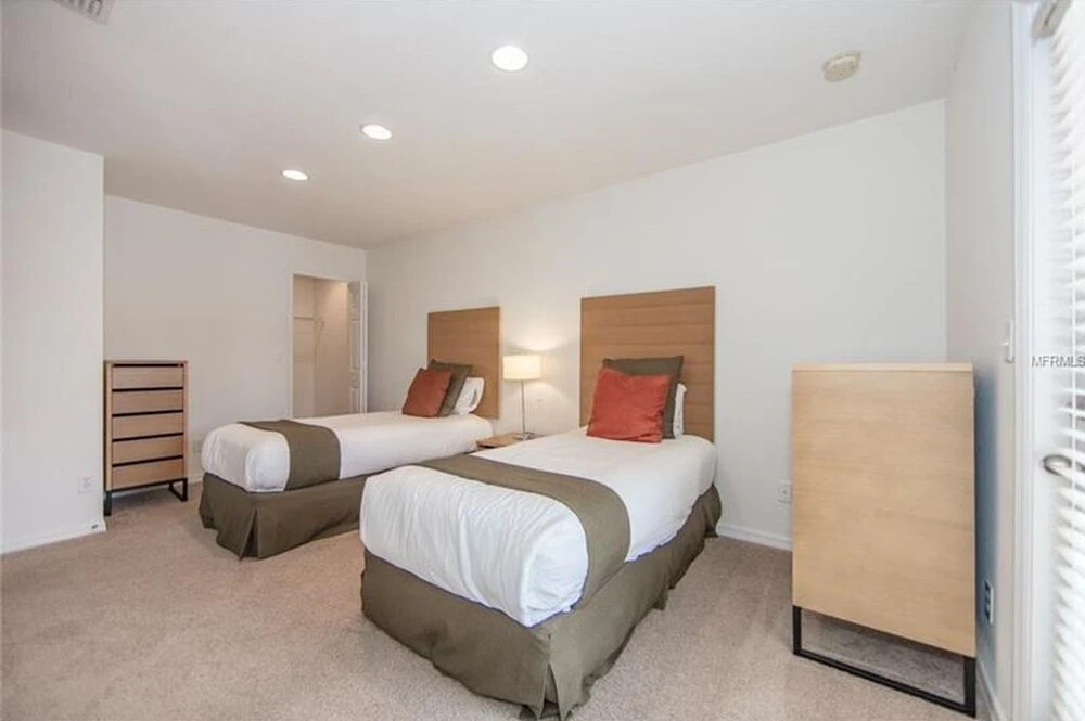 Regal Oaks Getaway
