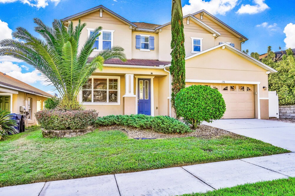 Dog-friendly Home w/ Private Hot Tub, High-speed Wifi, AC, Washer/dryer & Patio