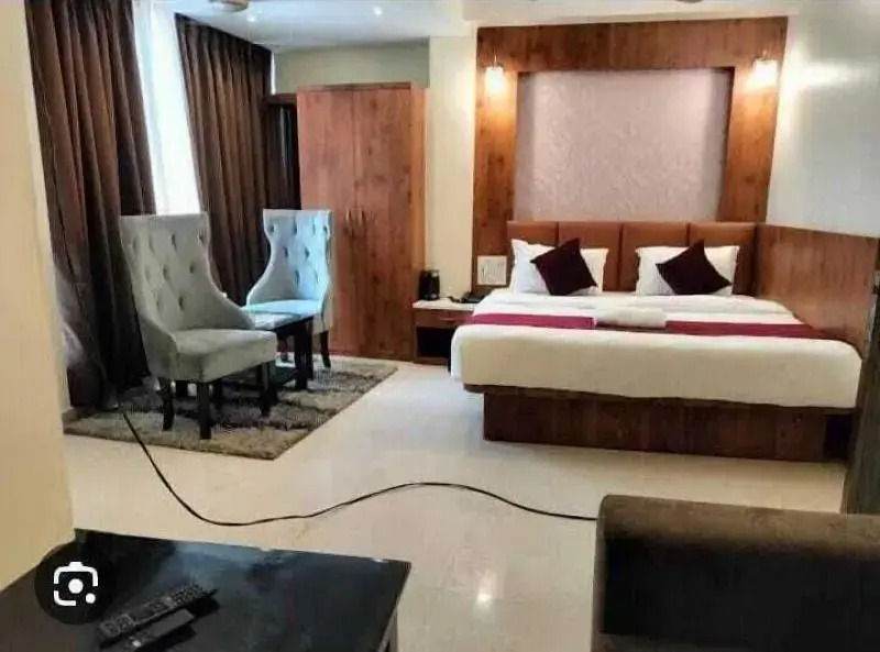 HOTEL DAISY