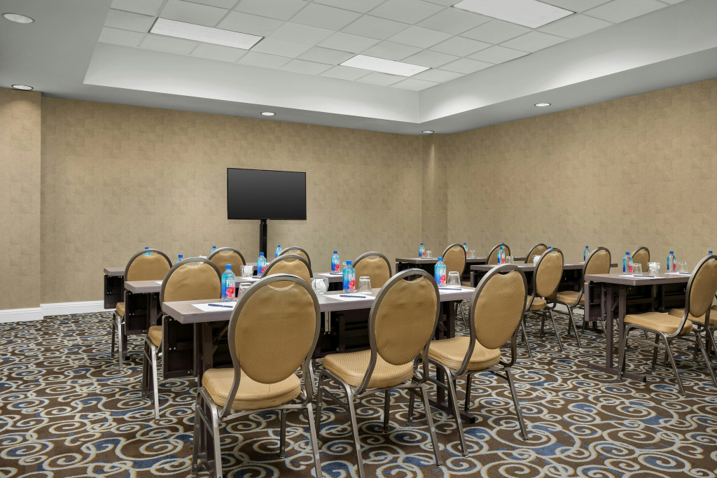 DoubleTree by Hilton Chicago OHare Airport-Rosemont