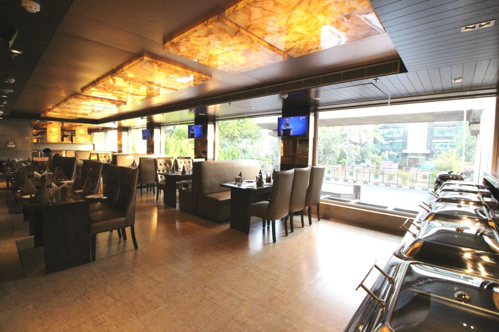 Hotel Golden Grand