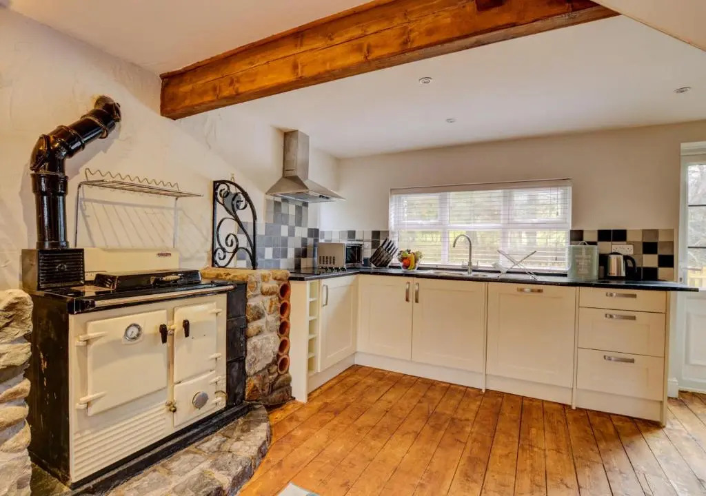 3 Bed in Llanrhychwyn oc-wag577