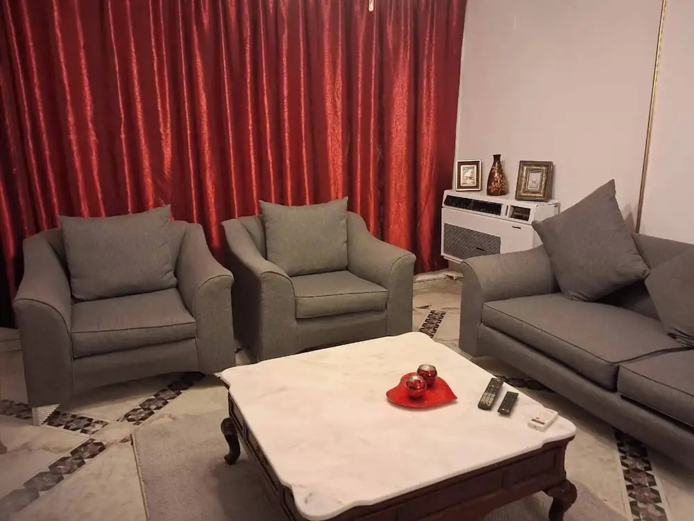 Spacious 3-bedroom Apartment in Central Cairo With City View