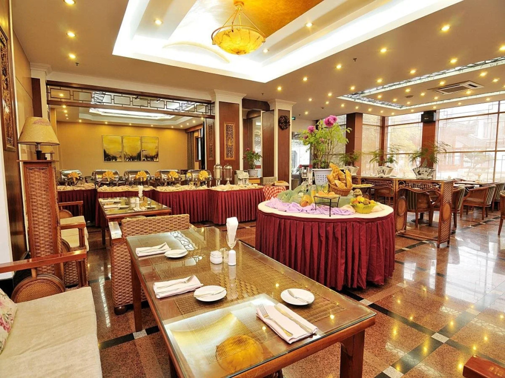 Riverside Hotel