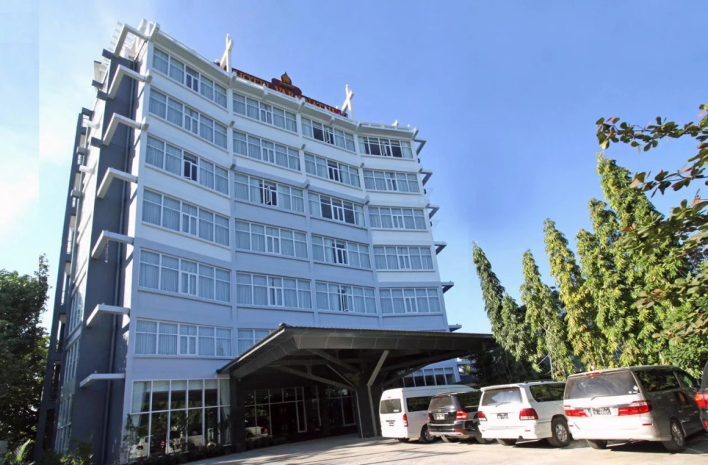 Hotel Varanathi
