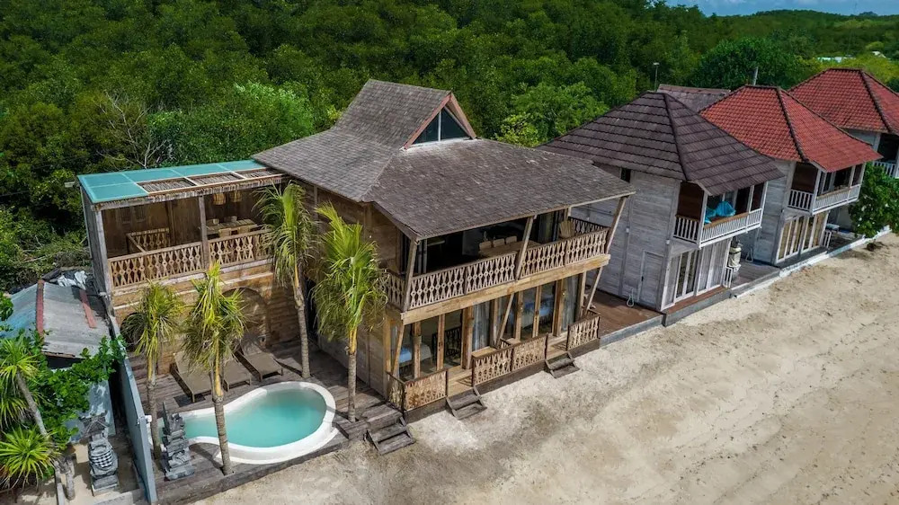Sunset Beach Wood Villa by Alfred in Bali