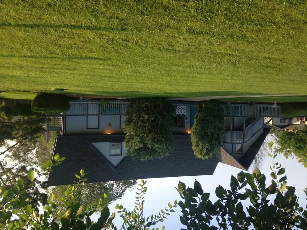 Sweetgrass Inn Bed & Breakfast