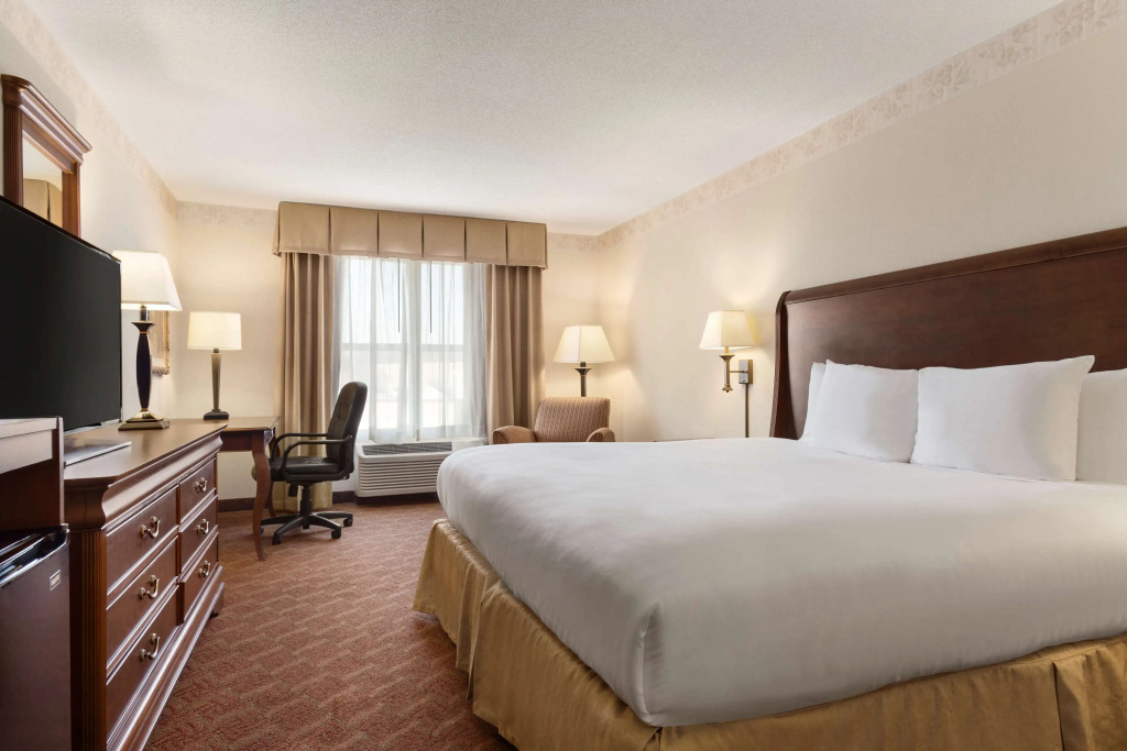 Spark By Hilton Woodbridge