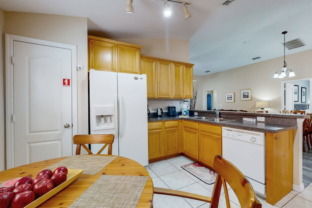 Your Florida Getaway for Fun, Pool, and Games, not far From Disney