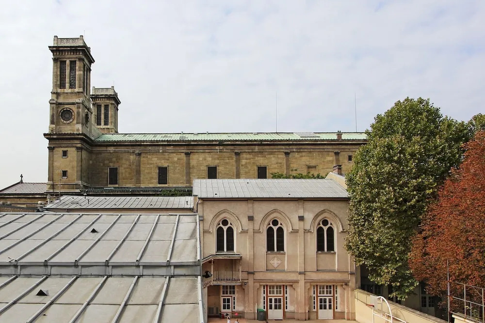 210176 - Comfortable Apartment for 6 People in the Heart of the Grands Boulevards