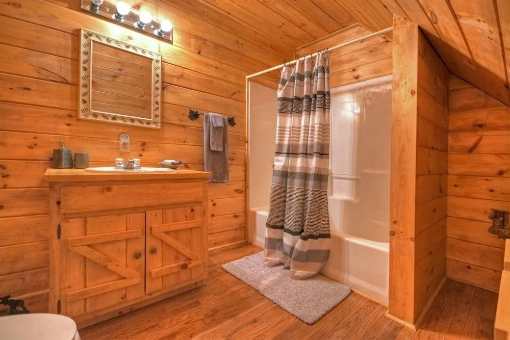 Grey Wolf Lodge