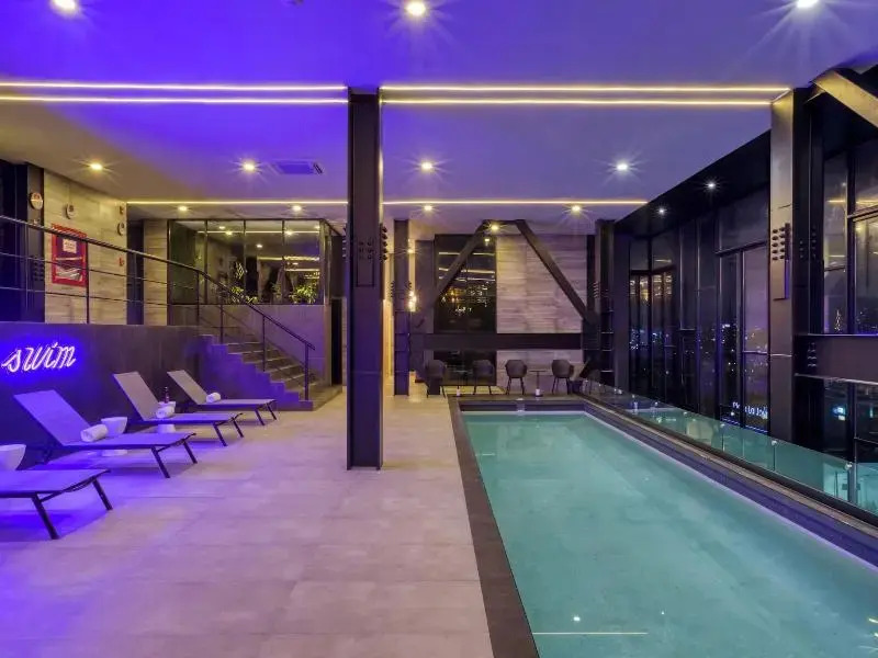 Downtown Designer Apartments by ULIV