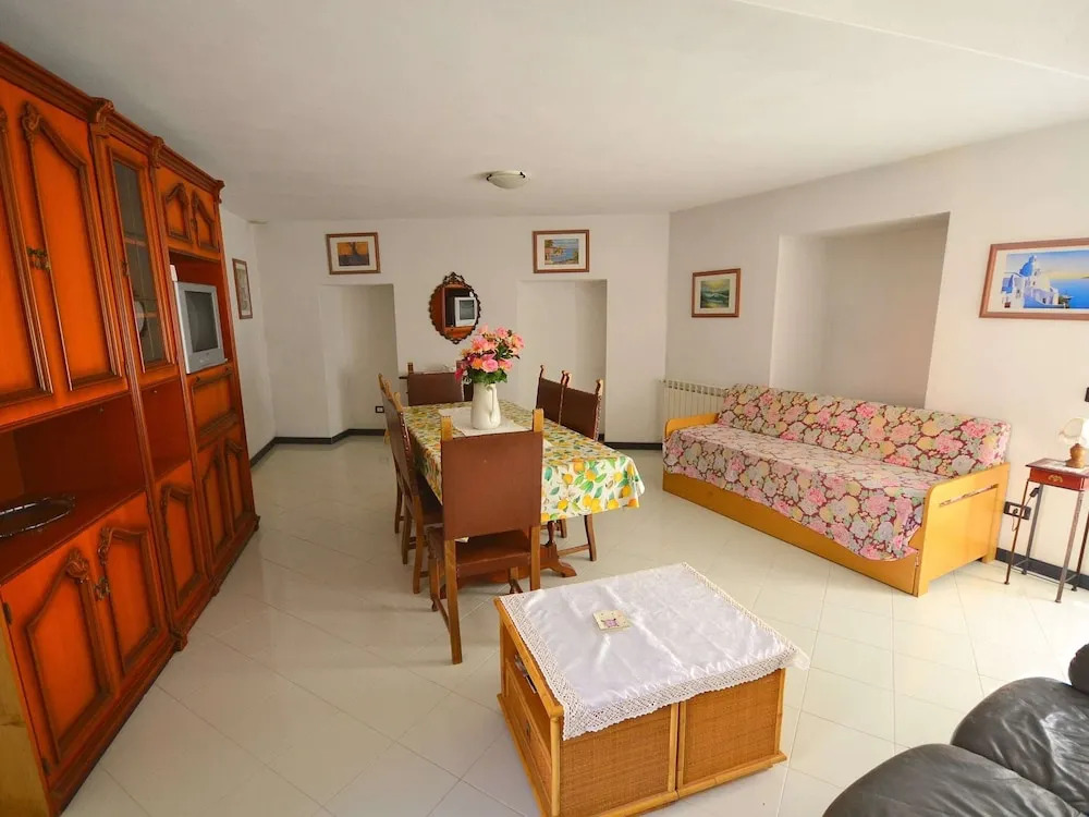 Holiday Home in Sesta Godano with BBQ