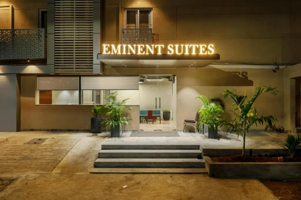 Hotel Eminent Suites