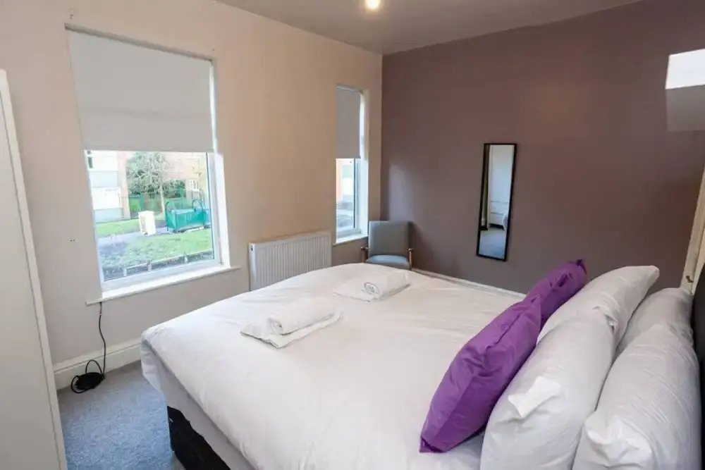 Spacious Cosy 2 Bedroom House by Bridgewater Canal